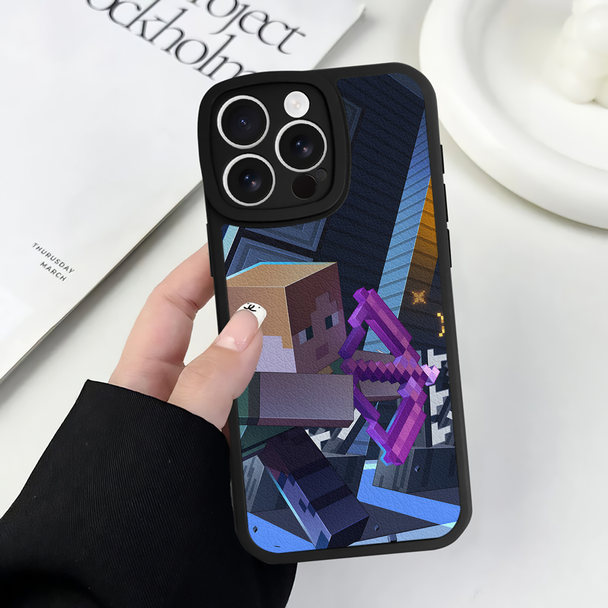 （画像用） マインクラフト ブロックの世界 Minecraft MC Block world 【iPhone 16シリーズ対応】シリコンスマホケース（レザー調） 材質：シリコン